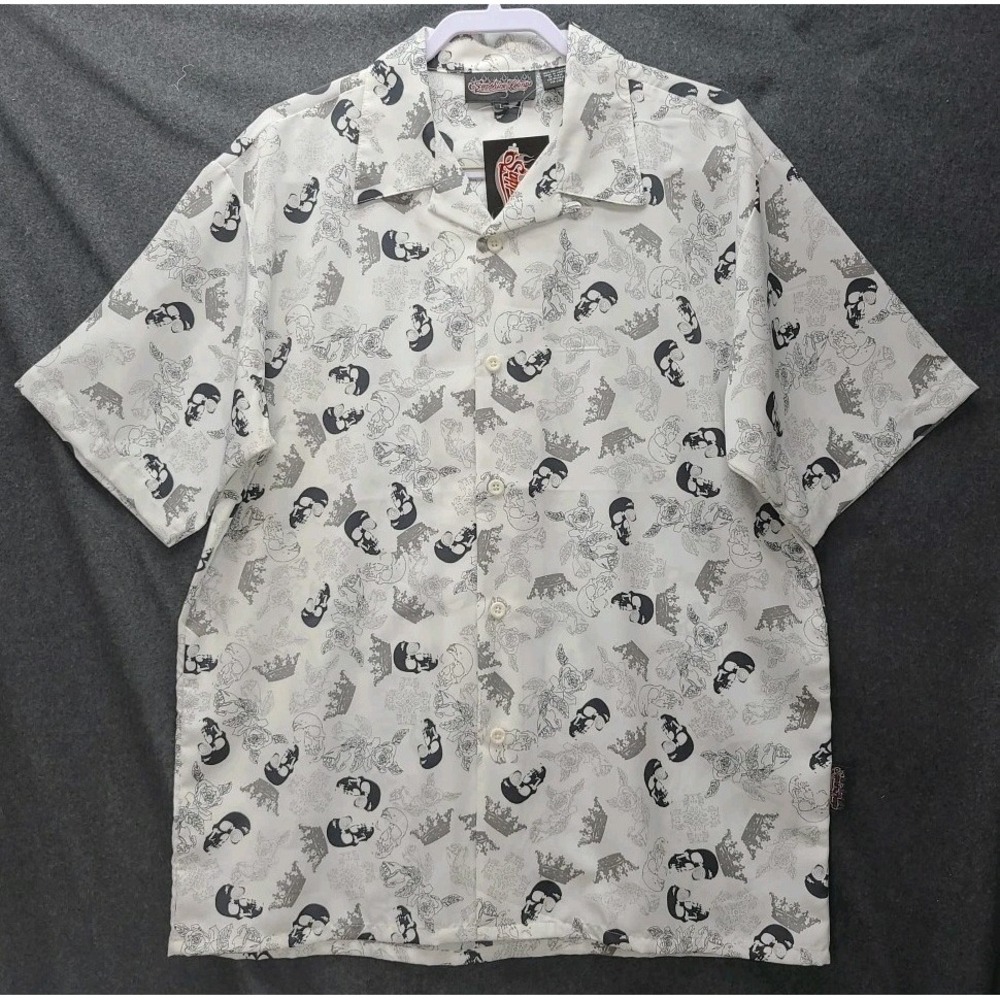 Sapphire Lounge Mens Button Loop Short Sleeve Shirt with Skulls Crowns and Roses